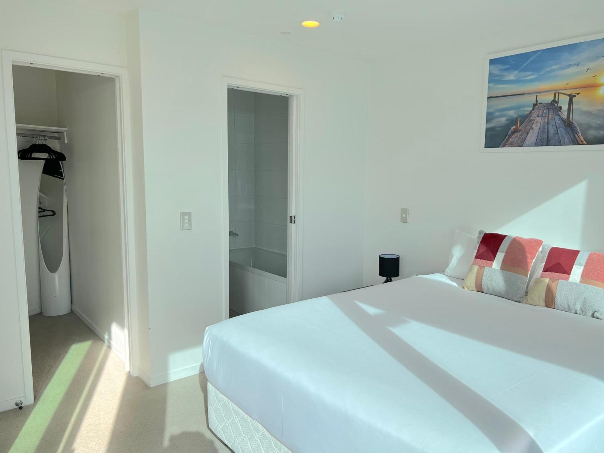 Magnificent Harbour View Skytower View Apartment In Cbd Auckland Exterior foto